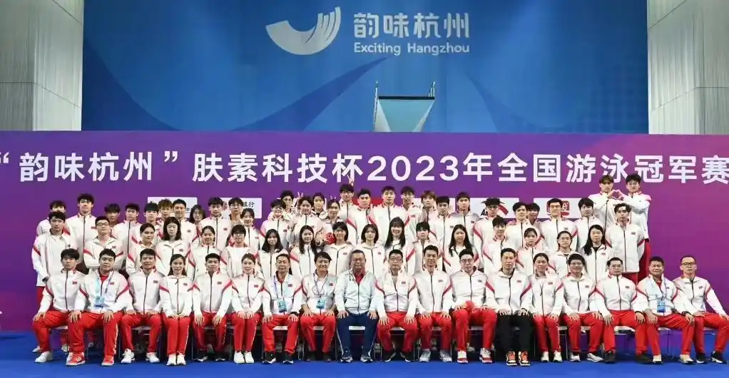 游泳选手杨俊轩_游泳冠军杨敬轩_游泳冠军叫杨什么
