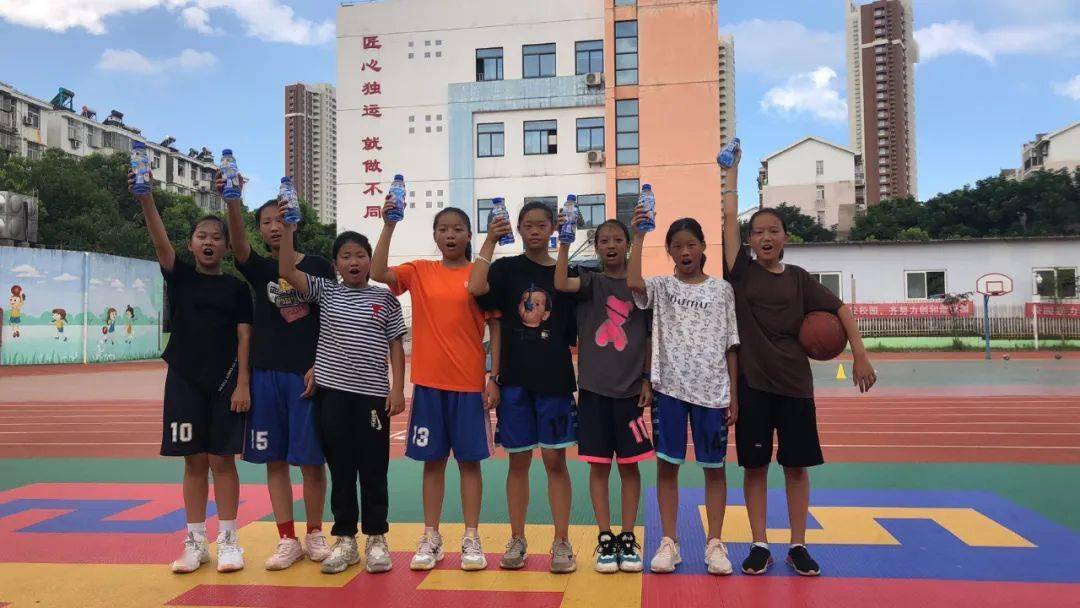 斗门中小学篮球比赛冠军_中心小学篮球比赛_全国篮球小学生冠军