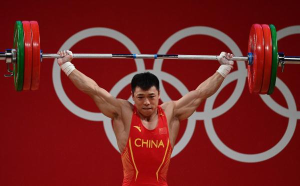 举重挺举最高记录_举重有挺举冠军吗_举重冠军挺举重量