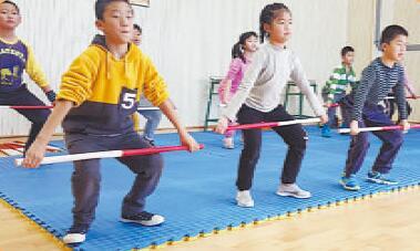 世界小学足球冠军教练_足球教练冠军排行_足球教练获奖