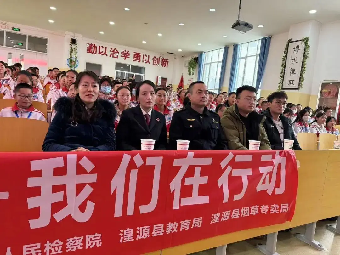 烟有害身体健康英语_吸烟有害身体健康英文翻译_吸烟有害健康英文