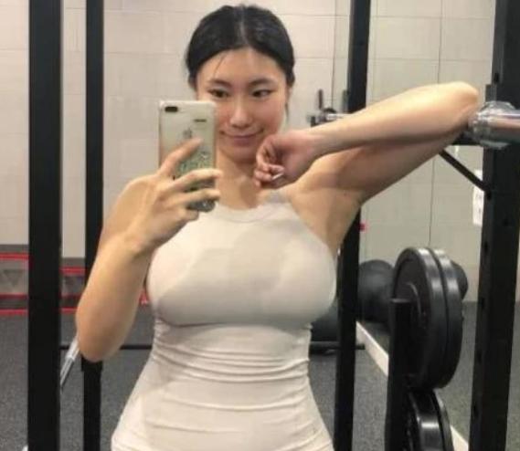 健身达人李殷娜图片_42岁李殷娜_李殷娜健身