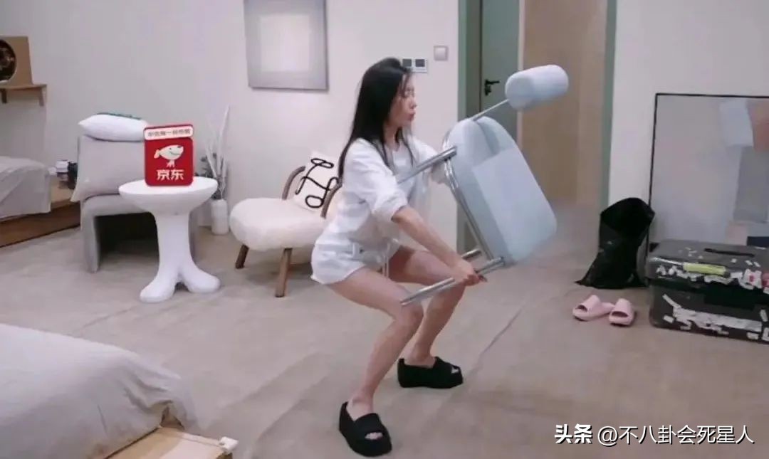 健身明星女的_健身女星_经常健身的女明星
