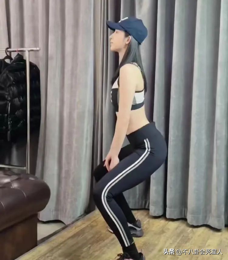 健身明星女的_经常健身的女明星_健身女星