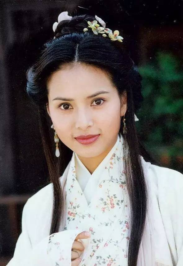 健身女星_健身明星女的_经常健身的女明星