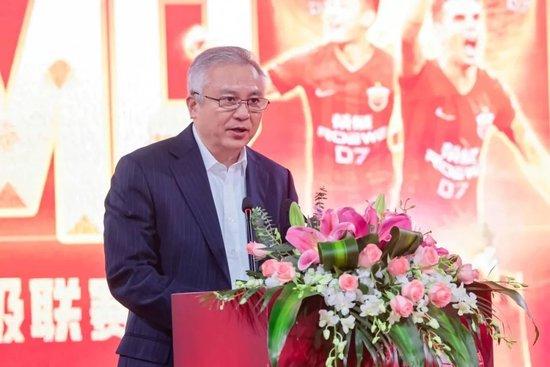 上海海港足球队_上海海港足球俱乐部拿过冠军吗_上海海港足球俱乐部队员