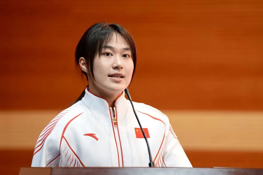 上海海港足球俱乐部拿过冠军吗_上海海港足球俱乐部队员_上海海港足球队