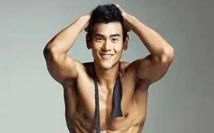 明星健身照片男_健身明星头像_健身明星照片男生