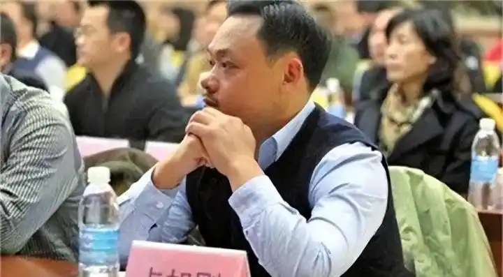 举重冠军逝世_举重世界冠军段旭刚_举重冠军世界段旭简介
