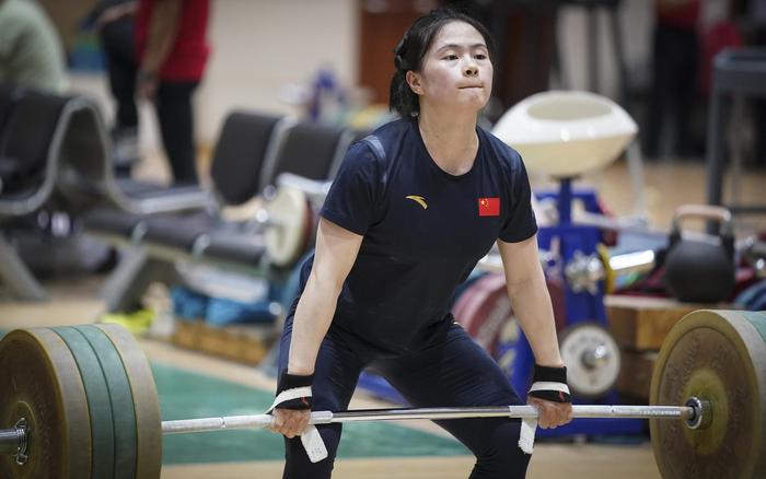 罗诗芳巴黎奥运会举重女子59公斤级夺金 三项破纪录创历史